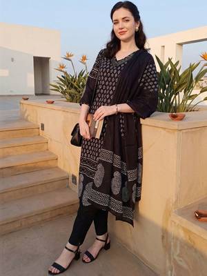 Women Ethnic Motifs Printed Regular  Cotton Kurta with Trousers & With Dupatta 6