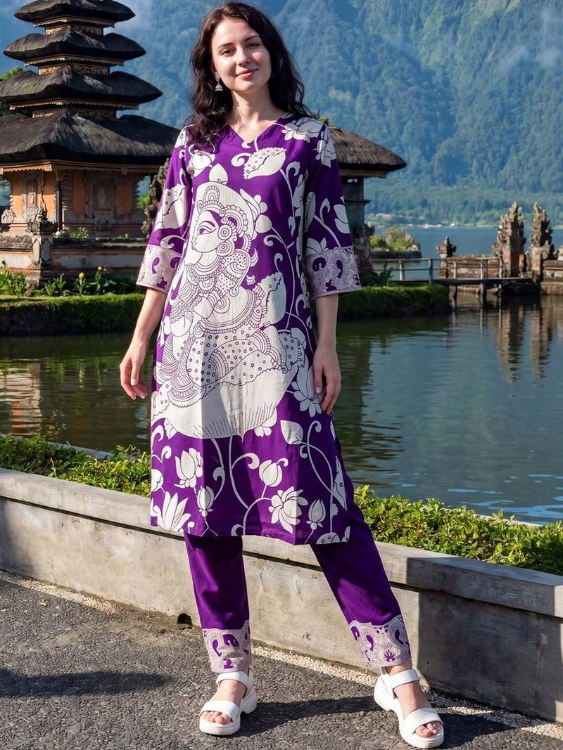 Ethnic Motifs Printed V-Neck  Cotton Kurta with Trousers