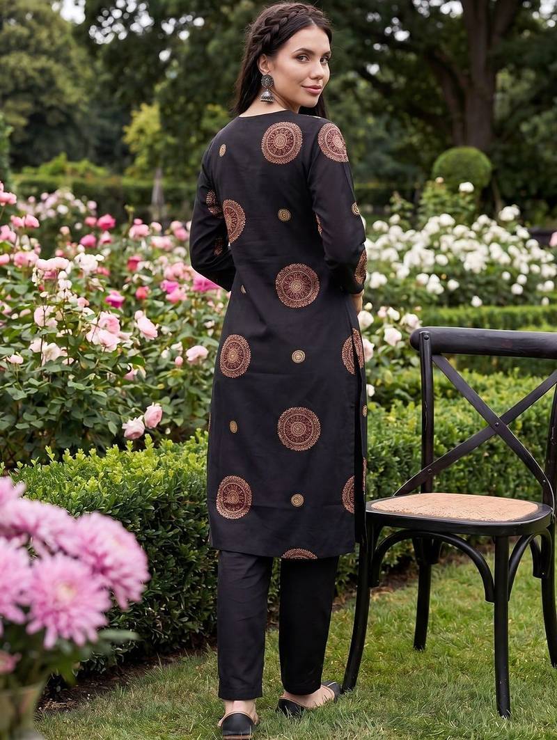Women Ethnic Motifs Embroidered Regular Thread Work  Cotton Kurta with Trousers