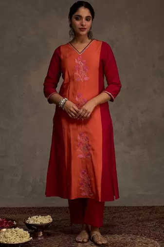 Women Floral Embroidered Anarkali Kurta with Trousers