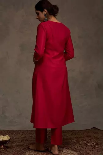 Women Floral Embroidered Anarkali Kurta with Trousers
