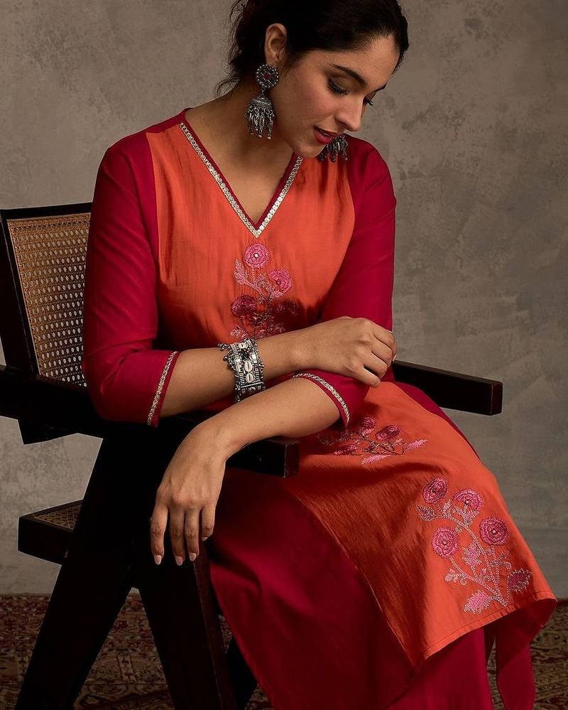 Women Floral Embroidered Anarkali Kurta with Trousers