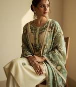 Floral Embroidered Regular Thread Work Kurta With Trousers & Dupatta