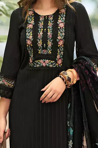 Women Floral Regular Thread Work Linen Kurta with Trousers & With Dupatta