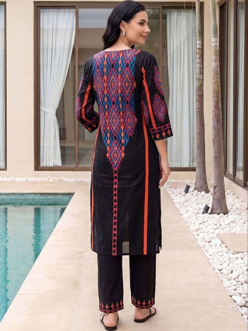 Women Printed Regular  Cotton Kurta with Trousers