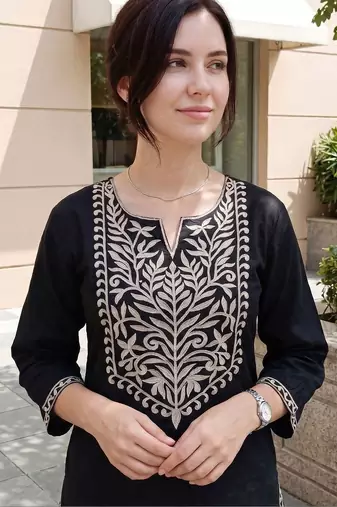 Women Ethnic Motifs Embroidered Regular Thread Work  Cotton Kurta with Trousers