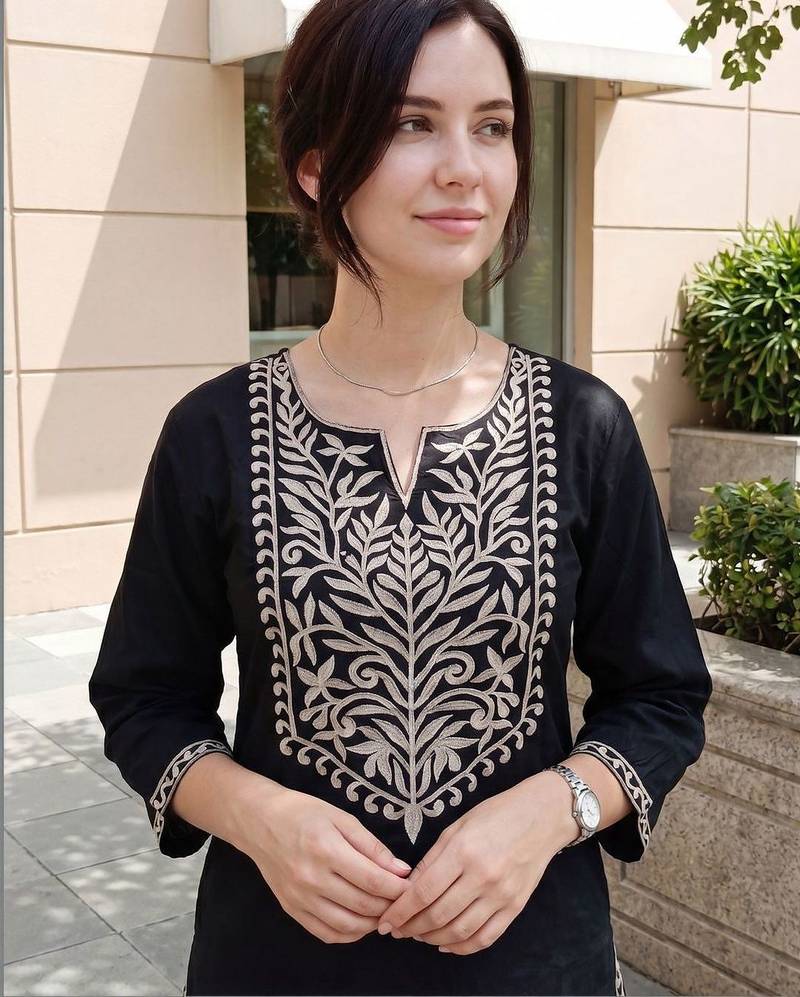 Women Ethnic Motifs Embroidered Regular Thread Work  Cotton Kurta with Trousers
