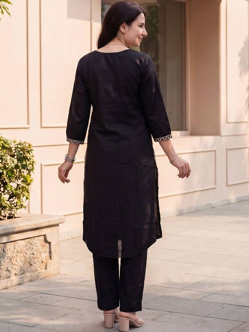 Women Ethnic Motifs Embroidered Regular Thread Work  Cotton Kurta with Trousers