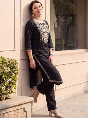 Women Ethnic Motifs Embroidered Regular Thread Work  Cotton Kurta with Trousers 5