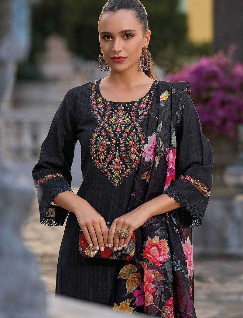 Floral Embroidered Regular Thread Work Pure Cotton Straight Kurta Set