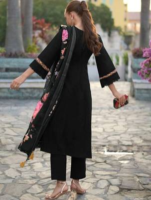 Floral Embroidered Regular Thread Work Pure Cotton Straight Kurta Set 3