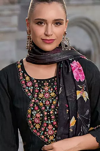 Floral Embroidered Regular Thread Work Pure Cotton Straight Kurta Set