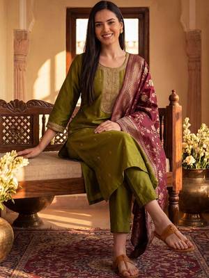 Women Ethnic Motifs Embroidered Regular Thread Work Kurta with Trousers & With Dupatta 1