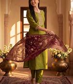 Women Ethnic Motifs Embroidered Thread Work Kurta with Trousers & With Dupatta