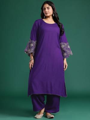Plus Size Thread Work Kurta with Palazzos 4