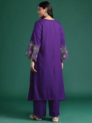 Plus Size Thread Work Kurta with Palazzos 6