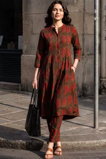 Women Ethnic Motifs Printed Regular  Cotton Kurta with Trousers