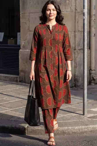 Women Ethnic Motifs Printed Regular  Cotton Kurta with Trousers