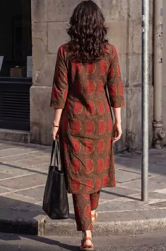 Women Ethnic Motifs Printed Regular  Cotton Kurta with Trousers