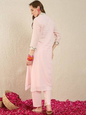 Women Floral Embroidered Regular Thread Work  Cotton Kurta with Trousers 4