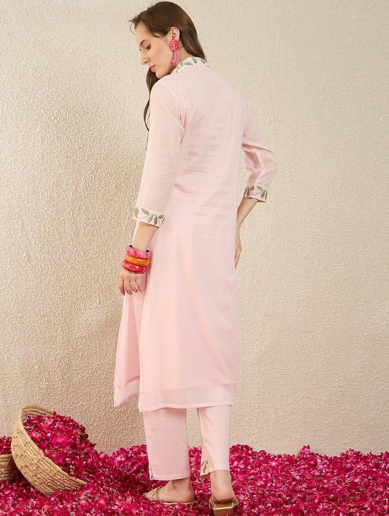 Women Floral Embroidered Regular Thread Work  Cotton Kurta with Trousers