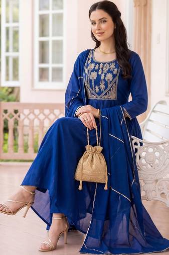 Women Ethnic Motifs Embroidered Thread Work Kurta with Trousers & With Dupatta