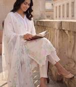 Women Floral Embroidered Regular Thread Work Kurta with Trousers & With Dupatta