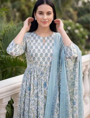 Women Floral Printed Empire  Cotton Kurta with Trousers & With Dupatta 1