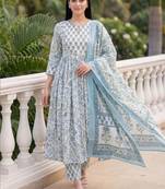 Women Floral Printed Empire Cotton Kurta with Trousers & With Dupatta