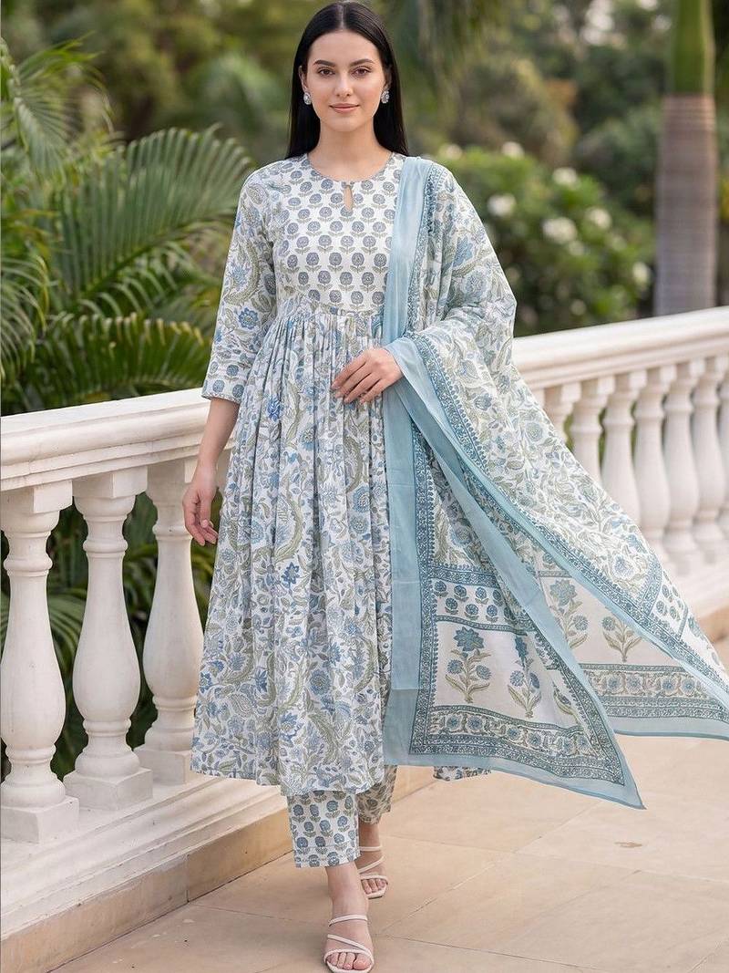 Women Floral Printed Empire  Cotton Kurta with Trousers & With Dupatta