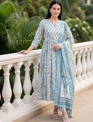 Women Floral Printed Empire  Cotton Kurta with Trousers & With Dupatta 5