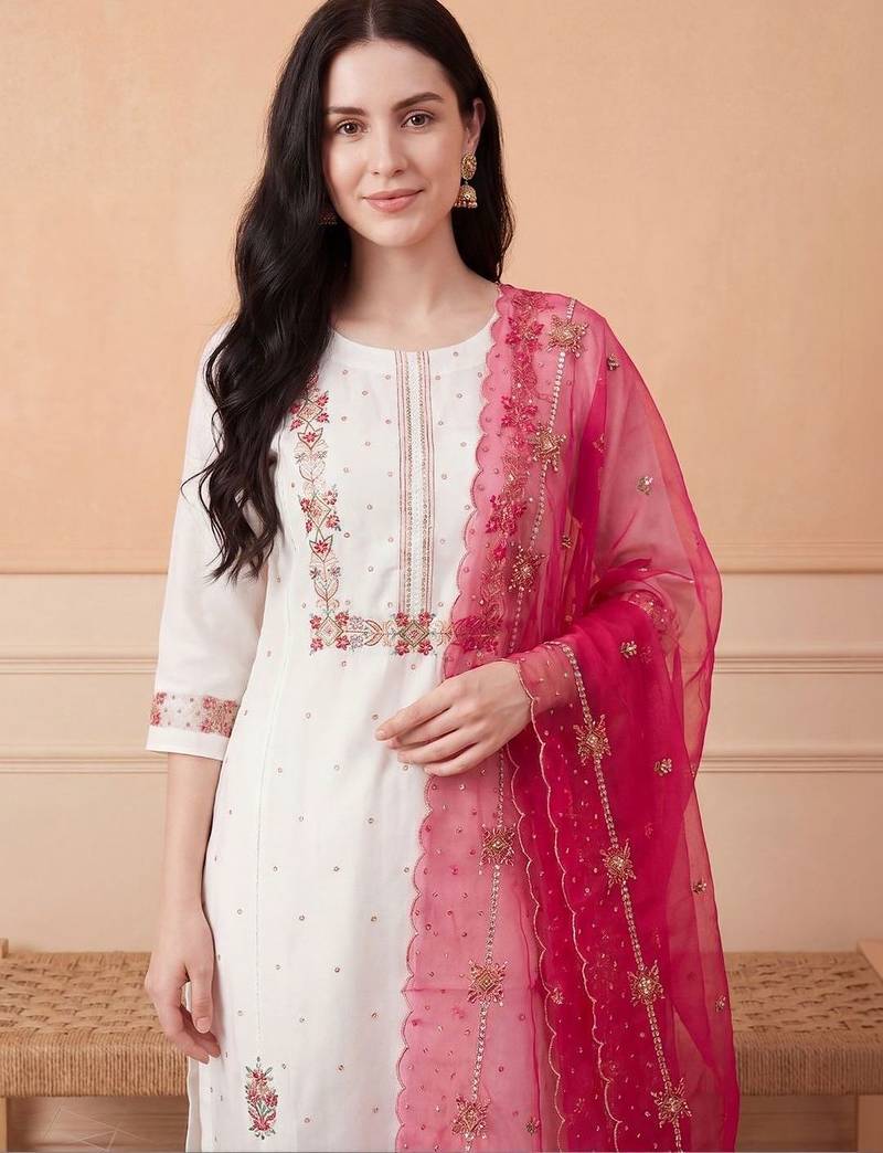 Women Ethnic Motifs Embroidered Regular Thread Work Kurta with Trousers & With Dupatta