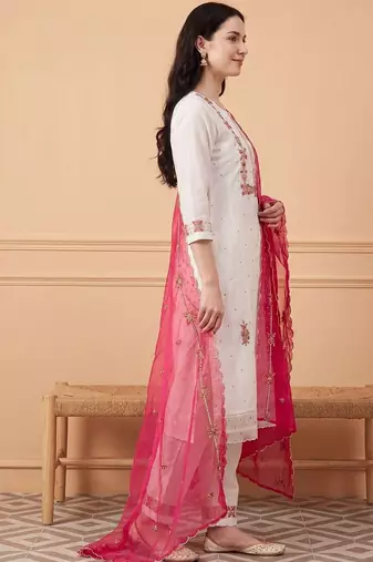 Women Ethnic Motifs Embroidered Regular Thread Work Kurta with Trousers & With Dupatta