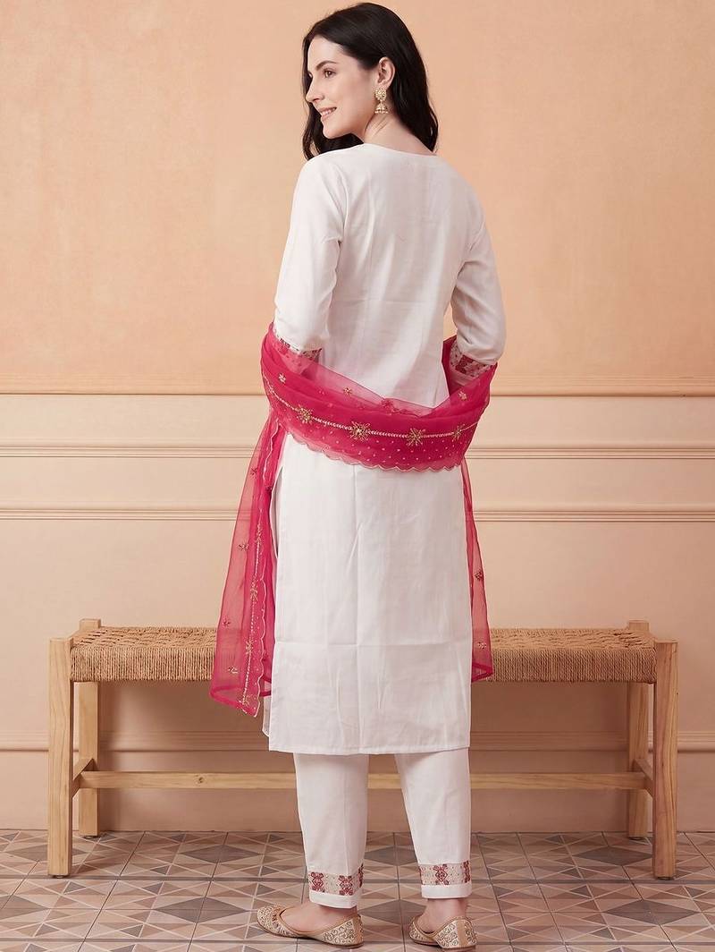 Women Ethnic Motifs Embroidered Regular Thread Work Kurta with Trousers & With Dupatta