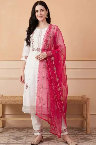 Women Ethnic Motifs Embroidered Regular Thread Work Kurta with Trousers & With Dupatta