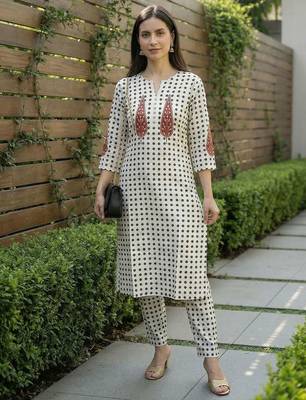 Women Printed Regular Beads and Stones  Cotton Kurta with Trousers 2
