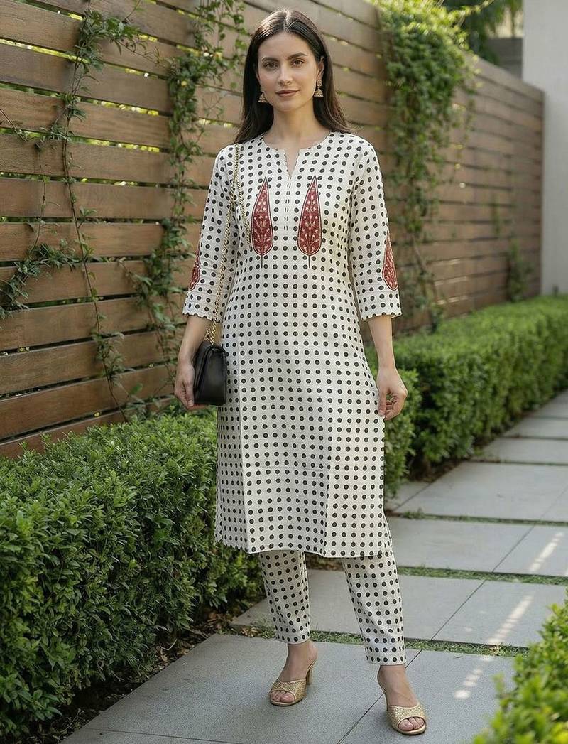 Women Printed Regular Beads and Stones  Cotton Kurta with Trousers