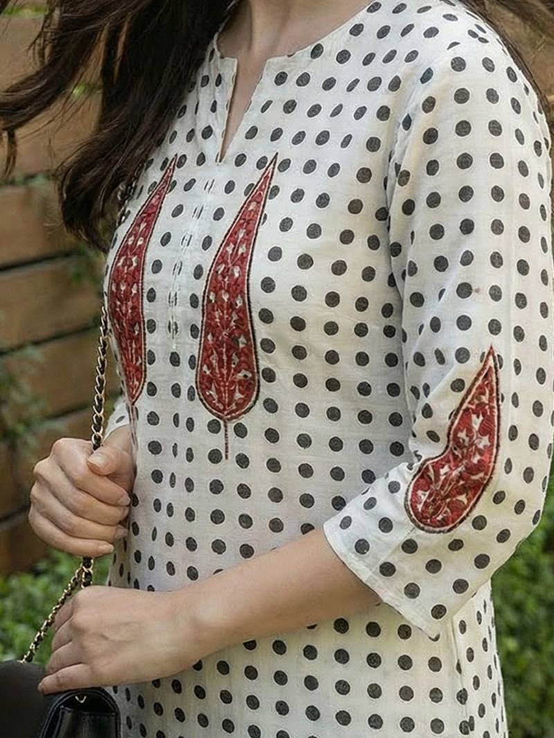 Women Printed Regular Beads and Stones  Cotton Kurta with Trousers