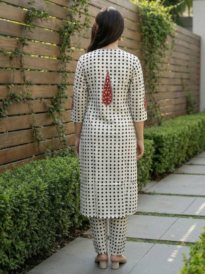 Women Printed Regular Beads and Stones  Cotton Kurta with Trousers