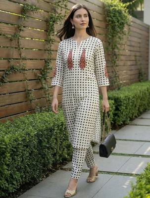 Women Printed Regular Beads and Stones  Cotton Kurta with Trousers 6