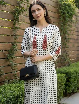 Women Printed Regular Beads and Stones  Cotton Kurta with Trousers 7
