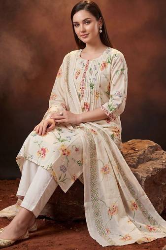 Women Floral Printed Pleated Thread Work Cotton Kurta with Trousers & With Dupatta