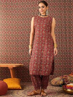 Women Ethnic Motifs Printed  Cotton Straight Kurta With Salwar Set 2
