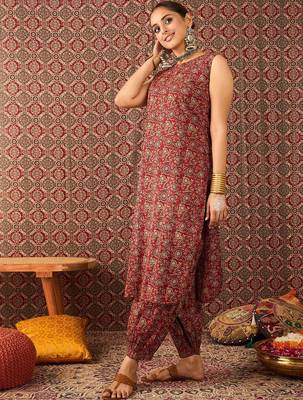 Women Ethnic Motifs Printed  Cotton Straight Kurta With Salwar Set 4