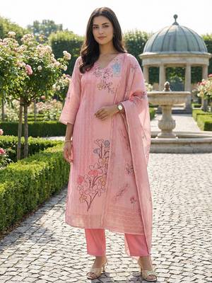 Women Floral Printed Regular Kurta with Trousers & With Dupatta 2