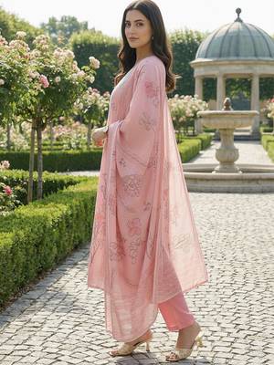 Women Floral Printed Regular Kurta with Trousers & With Dupatta 4
