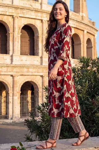 Women Floral Printed Regular Pure Cotton Kurta with Trousers