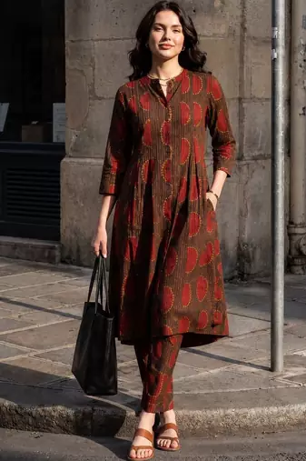 Women Ethnic Motifs Printed Regular  Cotton Kurta with Trousers
