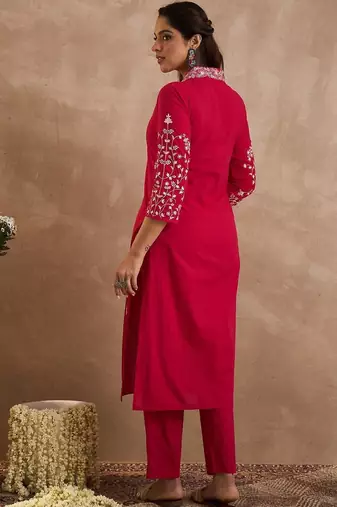Women Ethnic Motifs Embroidered Cotton Kurta with Trousers