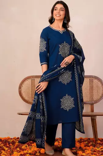 Women Ethnic Motifs Printed Regular Sequinned  Cotton Kurta with Trousers & With Dupatta